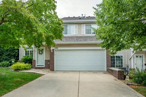 5221 Village Run Ave #1201, Des Moines, IA 50317