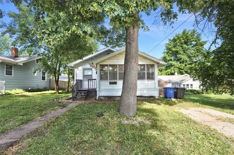 3904 3rd St, Des Moines, IA 50313