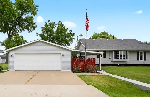315 SE 2nd St, Melcher Dallas, IA 50163
