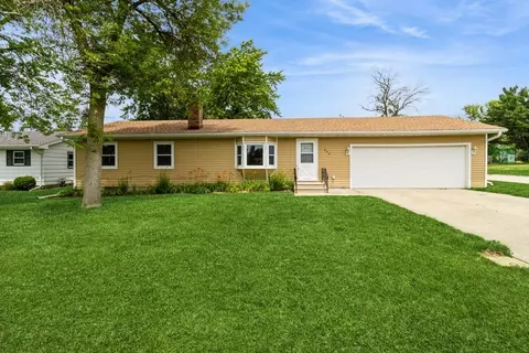 202 Harrison Ct, Baxter, IA 50028