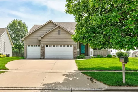 705 SE Lowell Dr, Ankeny, IA 50021