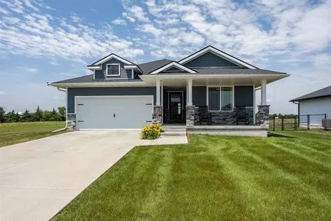 1511 NE 2nd St, Stuart, IA 50250
