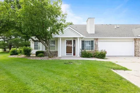 130 NW Georgetown Blvd #4, Ankeny, IA 50023