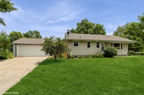 3709 Aurora Ave, Des Moines, IA 50310