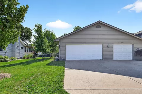 4719 84th St #A, Urbandale, IA 50322