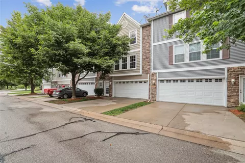 355 NE Sandalwood St, Waukee, IA 50263