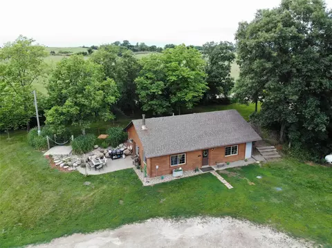 2463 328th Ln, Peru, IA 50222