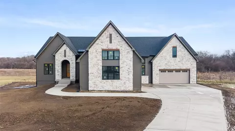 16205 Ironwood Ln, Urbandale, IA 50323