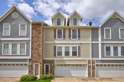 8302 Westown Pkwy #3102, West Des Moines, IA 50266