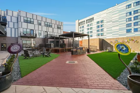 400 E Locust St #216, Des Moines, IA 50309