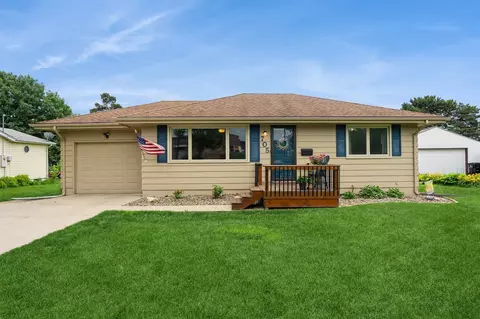 705 SE 3rd St, Ankeny, IA 50021