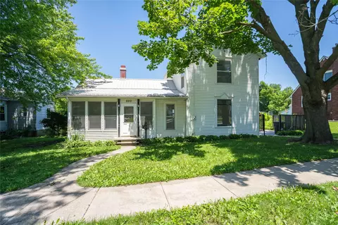 600 S 3rd Ave W, Newton, IA 50208