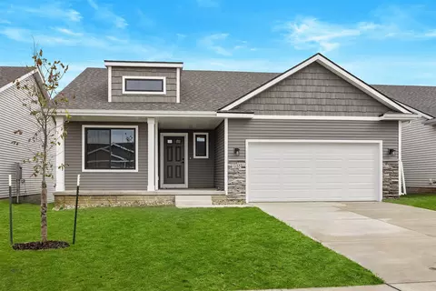 1155 NW Petersen Dr, Waukee, IA 50263