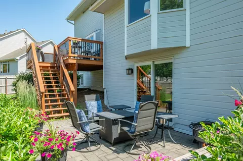14111 Oak Brook Dr, Urbandale, IA 50323