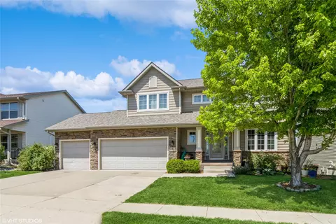 75 Aidan St, Waukee, IA 50263