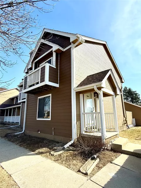 2519 W 1st St, Ankeny, IA 50023