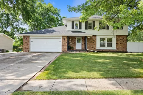 7212 Townsend Ave, Urbandale, IA 50322