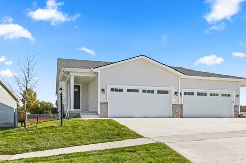 6545 NE 11th Ct, Des Moines, IA 50313