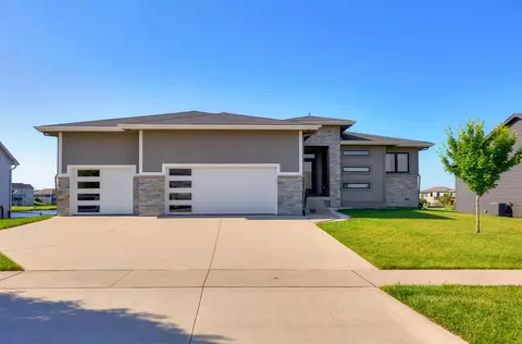2105 NW 31st St, Ankeny, IA 50023