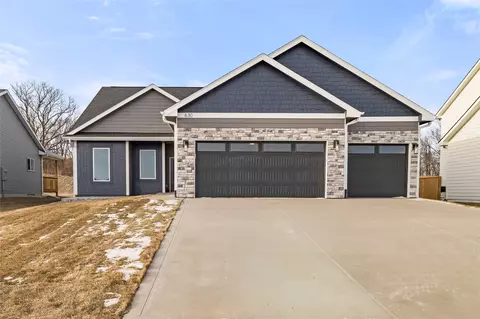 630 NW Georgetown Dr, Waukee, IA 50263