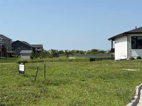 333 11th St NW, Bondurant, IA 50035