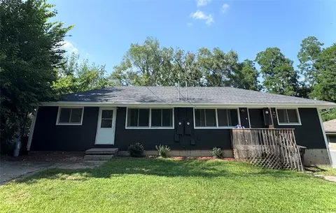 424426 E Leach Ave, Des Moines, IA 50315