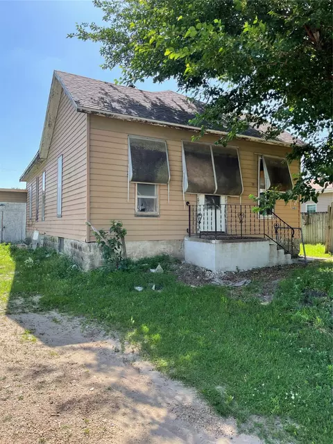 603 N 1st Ave, Marshalltown, IA 50158