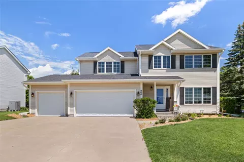 800 Spruce St, Waukee, IA 50263