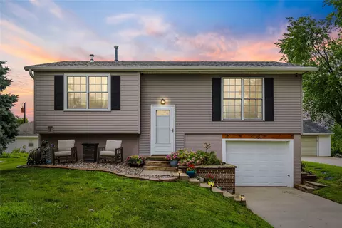 206 Main St, Grinnell, IA 50112