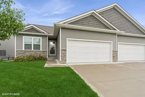 112 Hickory Way, Polk City, IA 50226