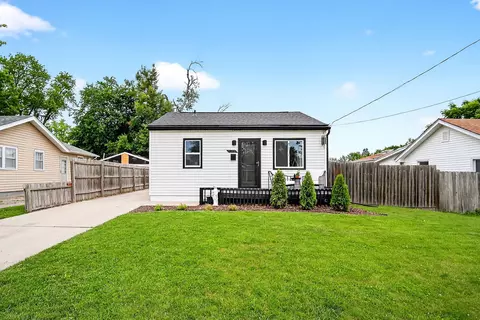 1315 Bundy St, Des Moines, IA 50315