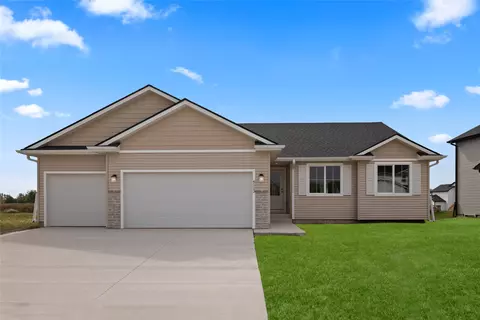 6523 NE George Ave, Pleasant Hill, IA 50327