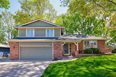 5208 Pommel Pl, West Des Moines, IA 50265