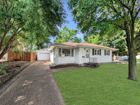 3512 Aurora Ave, Des Moines, IA 50310
