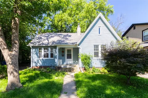 2418 E 13th St, Des Moines, IA 50316
