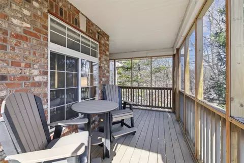 2547 Patricia Dr, Urbandale, IA 50322