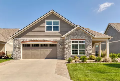 17475 Baxter Dr, Clive, IA 50325