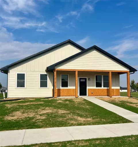1935 Jewel Dr, Grinnell, IA 50112