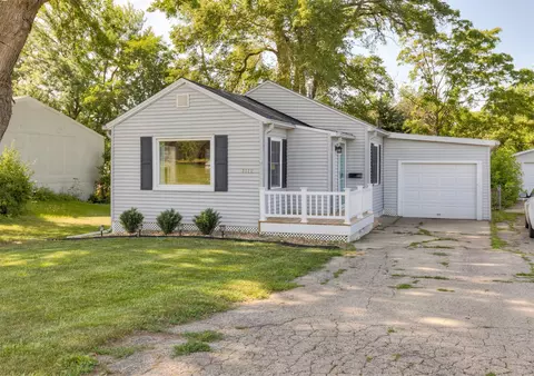 1112 West St, Des Moines, IA 50315
