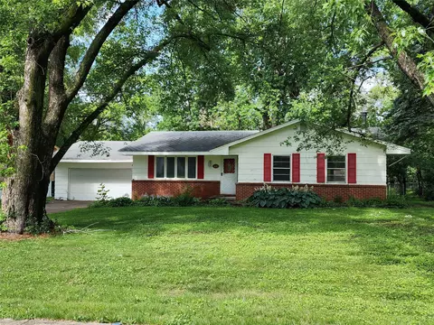 1680 NW 81st St, Clive, IA 50325