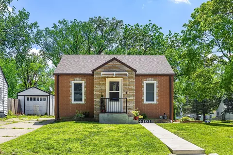4101 Oxford St, Des Moines, IA 50313