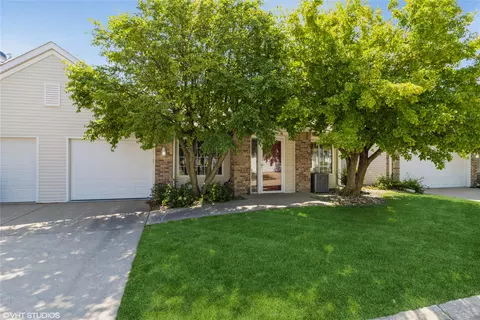 140 NW Georgetown Blvd #6, Ankeny, IA 50023