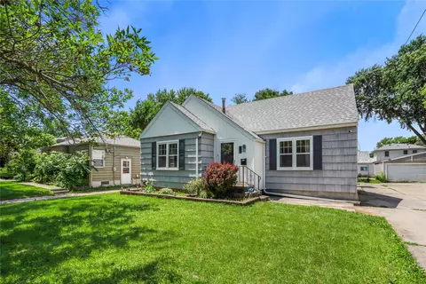2508 46th St, Des Moines, IA 50310