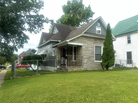 1727 Warford St, Perry, IA 50220
