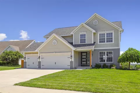 7039 Carey Ct, Johnston, IA 50131