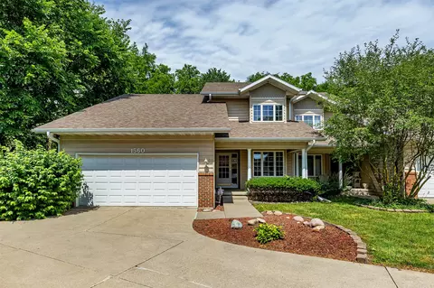 1560 Castlegar Ct, Pleasant Hill, IA 50327