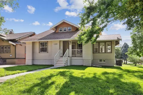 1348 42nd St, Des Moines, IA 50311