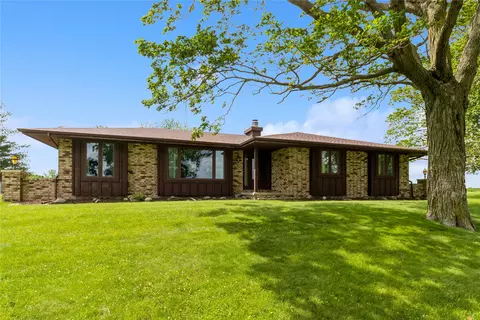 21496 290th St, Adel, IA 50003