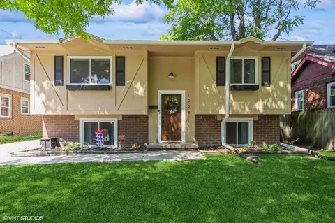 1924 39th St, Des Moines, IA 50310