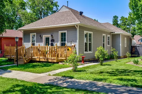 1718 Otley Ave, Perry, IA 50220